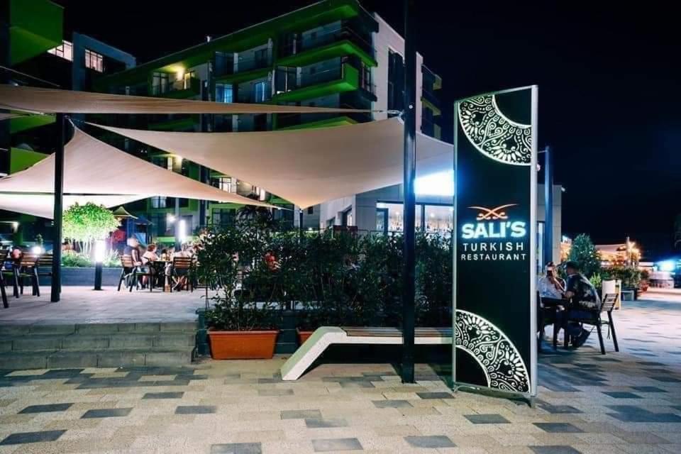 Sun & Sea Apartament Mamaia Nord Năvodari Eksteriør billede